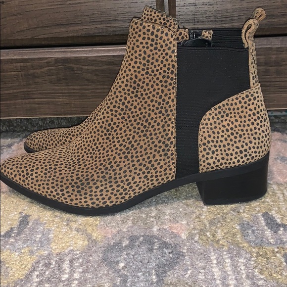 Crown Vintage Cheetah booties - Picture 3 of 6